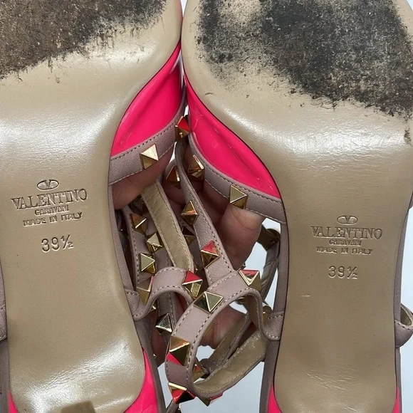Valentino Garavani Hot Neon Pink patent leather Rockstud T strap pumps 39.5 - Picture 9 of 9